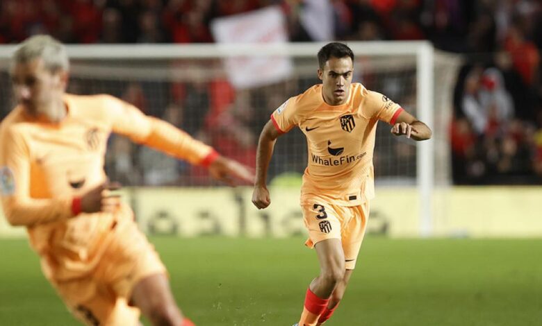Reguilón: "Nos toca tragar mierda y trabajar, esto es una carrera de fondo"