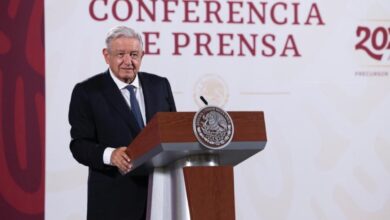 Reprueba AMLO bloqueo a Cuba y cuestiona abstención de Ucrania: '¿Qué tiene que meterse?'