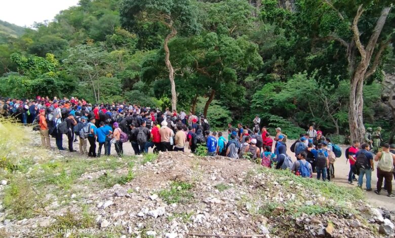 Rescatan a más de 300 migrantes abandonados en campamento clandestino en Chiapas