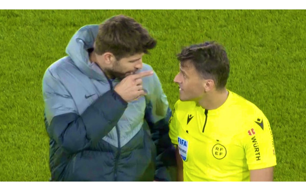 Revelan motivo de la expulsión a Gerard Piqué en su último partido con Barsa | Video