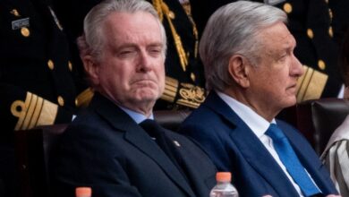 Revira AMLO a Creel: 'le voy a enviar un diccionario para que sepa qué es oligarquía'