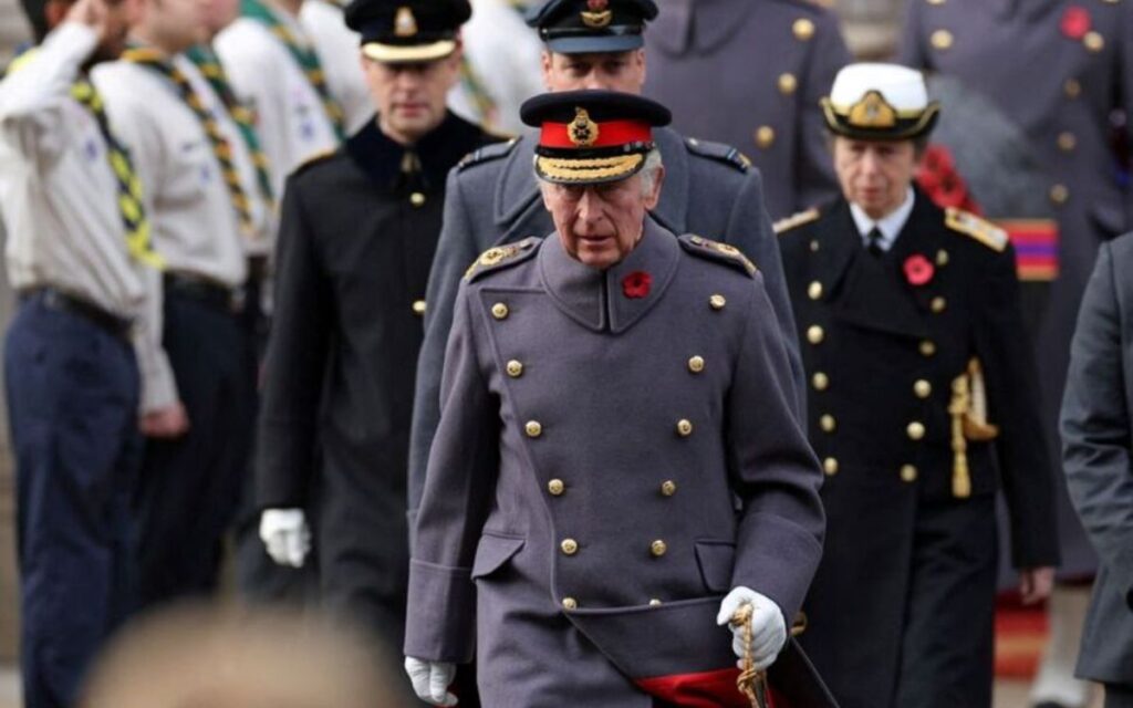 Rey Carlos quiere que sus hermanos puedan actuar en su nombre