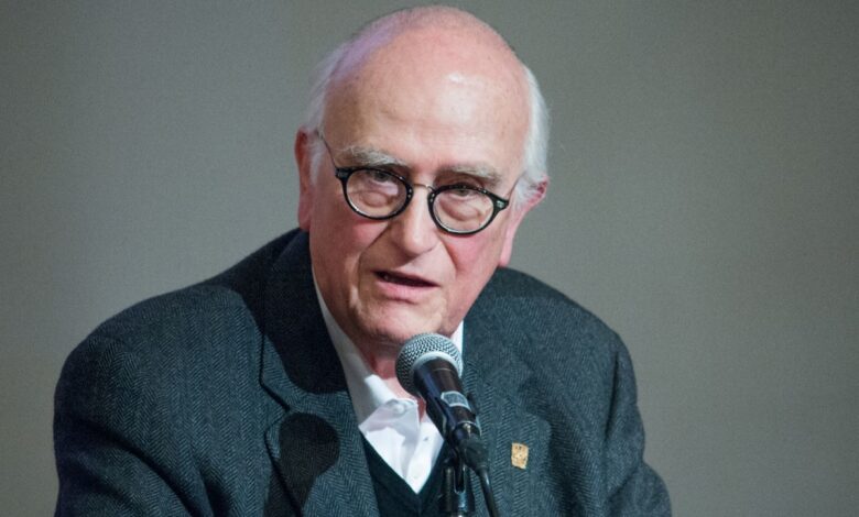 Roger Bartra: 'intelectual atípico, luminoso e inquietante' celebra 80 años
