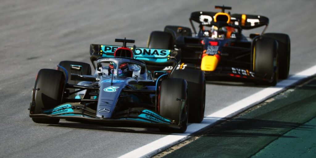 Russell gana la carrera al sprint de Brasil y recital de Carlos Sainz