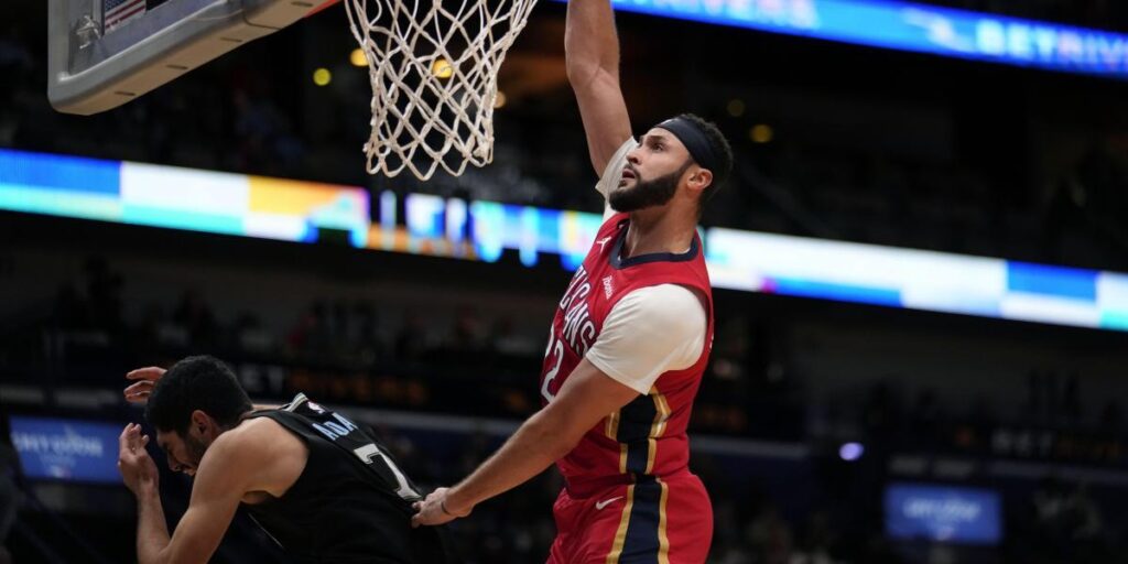 Santi Aldama sale en la foto: tremendo póster de Larry Nance Jr.