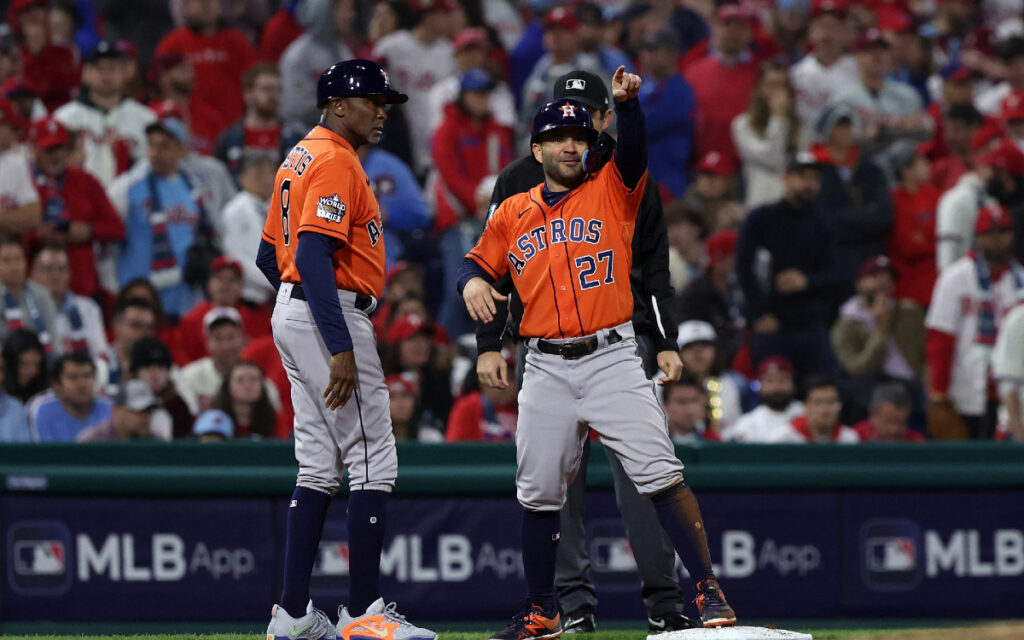 Serie Mundial 2022: Astros se aferran a la vida para regresar a casa arriba 3-2 | Video