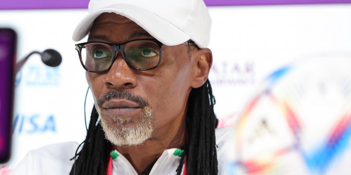 Song: "Silenciaremos a nuestros críticos"