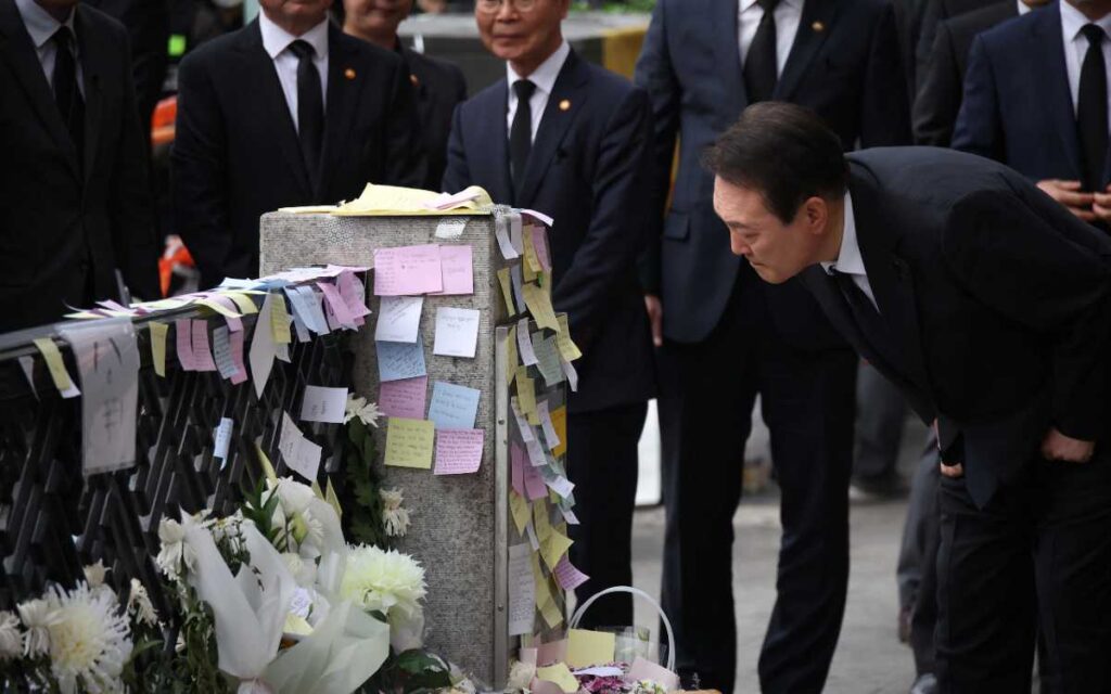 Sube a 155 los fallecidos y 152 los heridos por estampida en fiesta de Halloween en Seúl