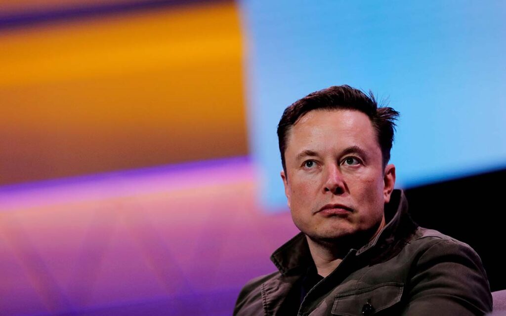 Tras venta a Musk, Audi, Pfizer y otras marcas pausan publicidad en Twitter