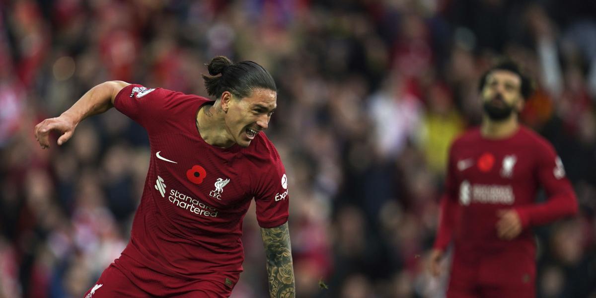 Un doblete de Darwin lleva al Liverpool a las puertas de Europa