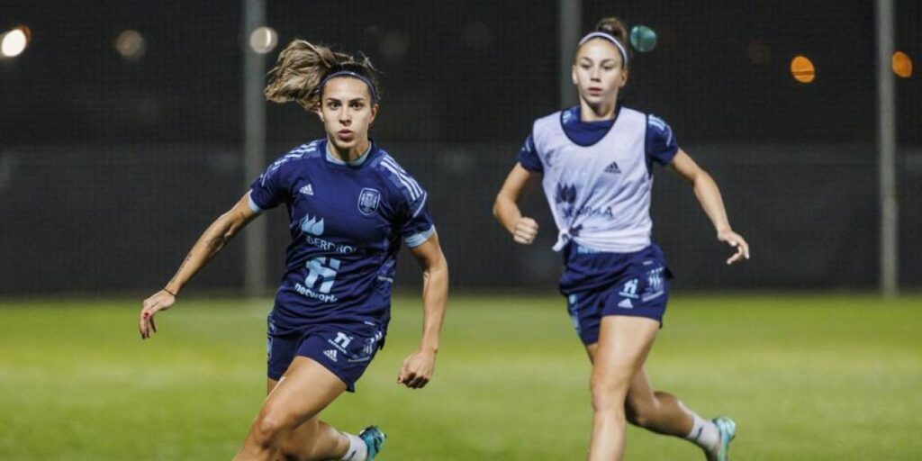 Un duelo inédito ante Argentina para confirmarse y aparcar polémicas