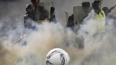 Uso excesivo de gas lacrimógeno causó estampida en Indonesia que dejó 174 muertos