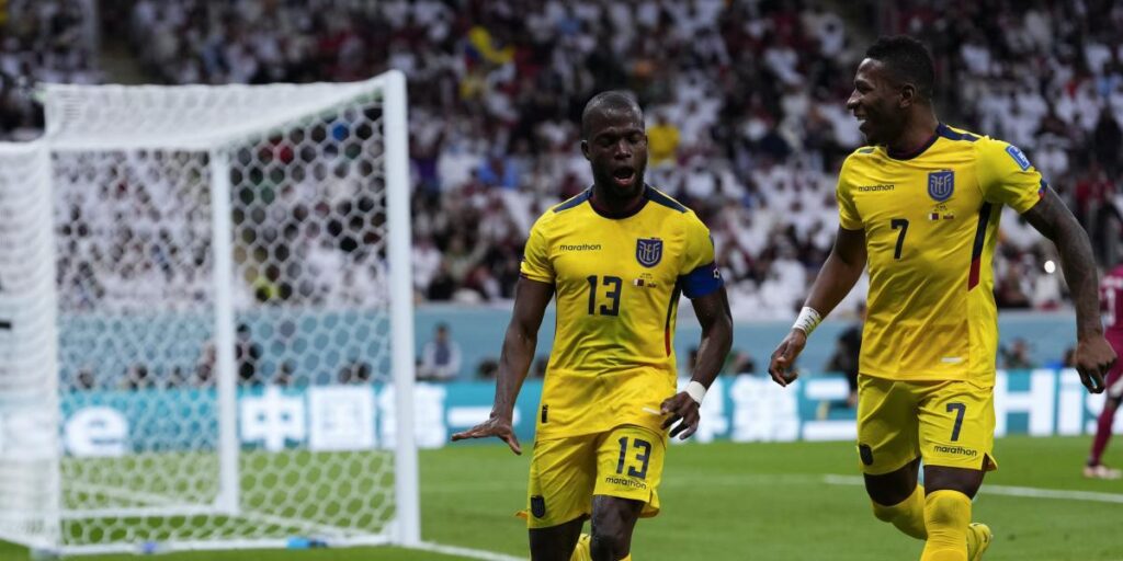 Valencia, primer héroe en Qatar: De ordeñar vacas a escapar de la Policía en pleno partido