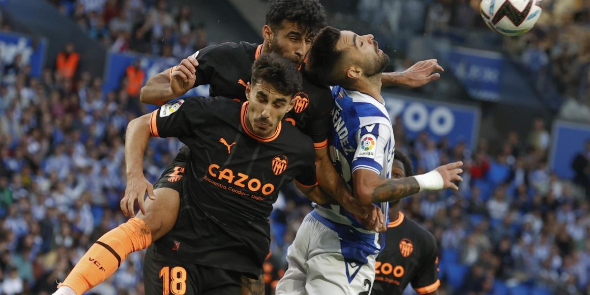 Valencia y Betis bajan el telón del primer acto de la Liga en dos horizontes muy diferentes