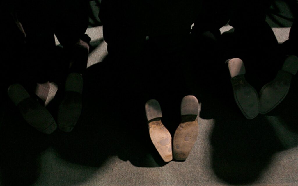 Vaticano investiga a párroco que confesó abuso a niña de 14 años