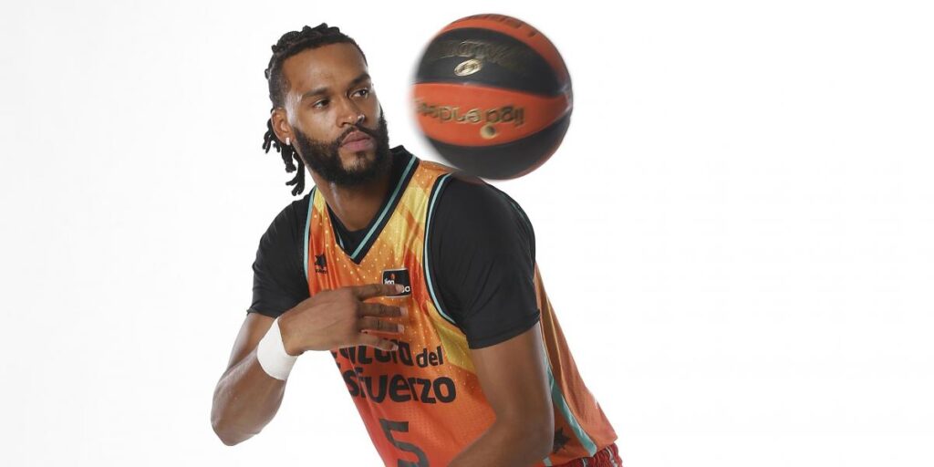 Webb: "El Olympiacos tiene muchas amenazas pero hemos de seguir nuestro plan"