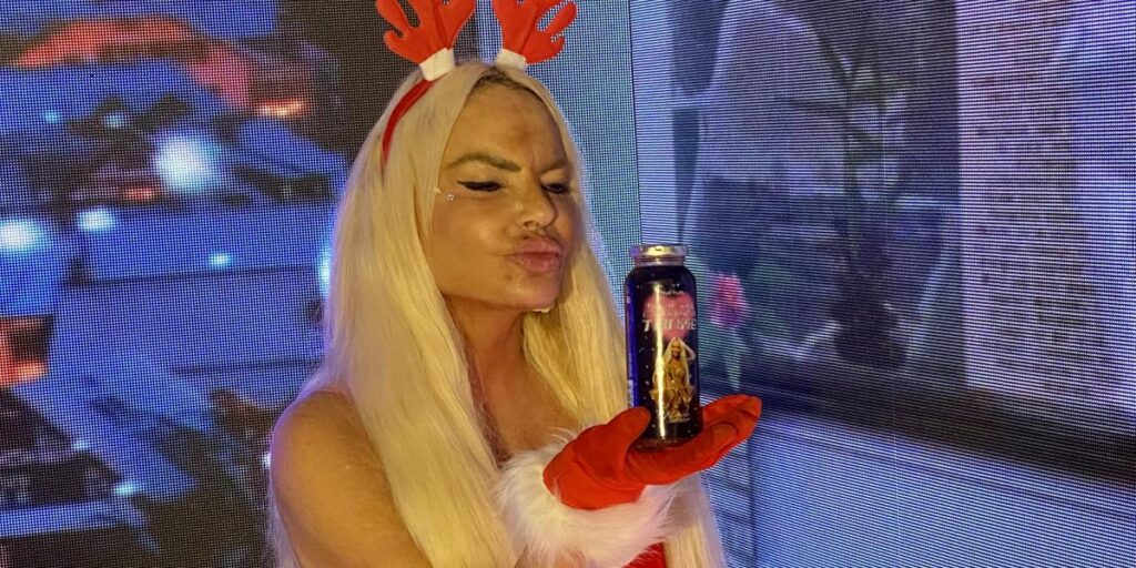 Ya es navidad: Leticia Sabater presenta su videoclip ‘Papá Noel #LlénameElTanke’