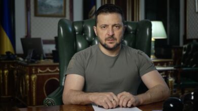 Zelenski pide extremar la cautela ante el anuncio de la retirada rusa de Jersón: “El enemigo no nos hace regalos”
