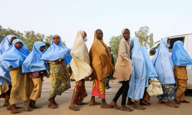 https://elpais.com/internacional/2022-11-16/una-ola-de-secuestros-para-cobrar-rescates-golpea-a-nigeria.html