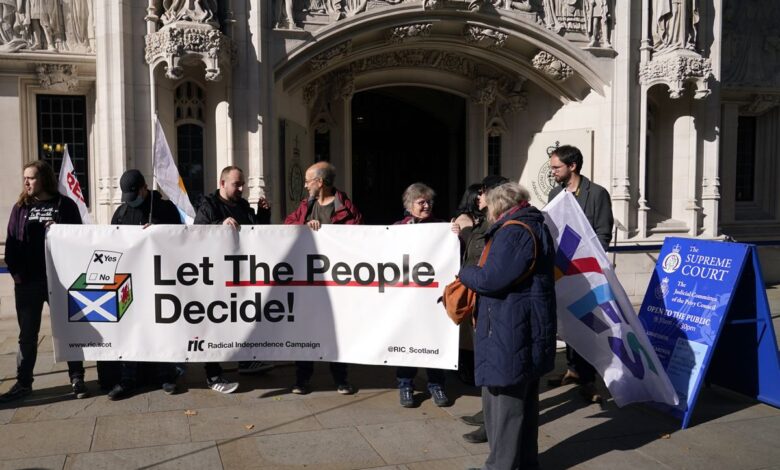 https://elpais.com/internacional/2022-11-23/la-justicia-del-reino-unido-niega-a-escocia-el-derecho-a-convocar-un-referendum-de-independencia-sin-el-permiso-del-parlamento-britanico.html