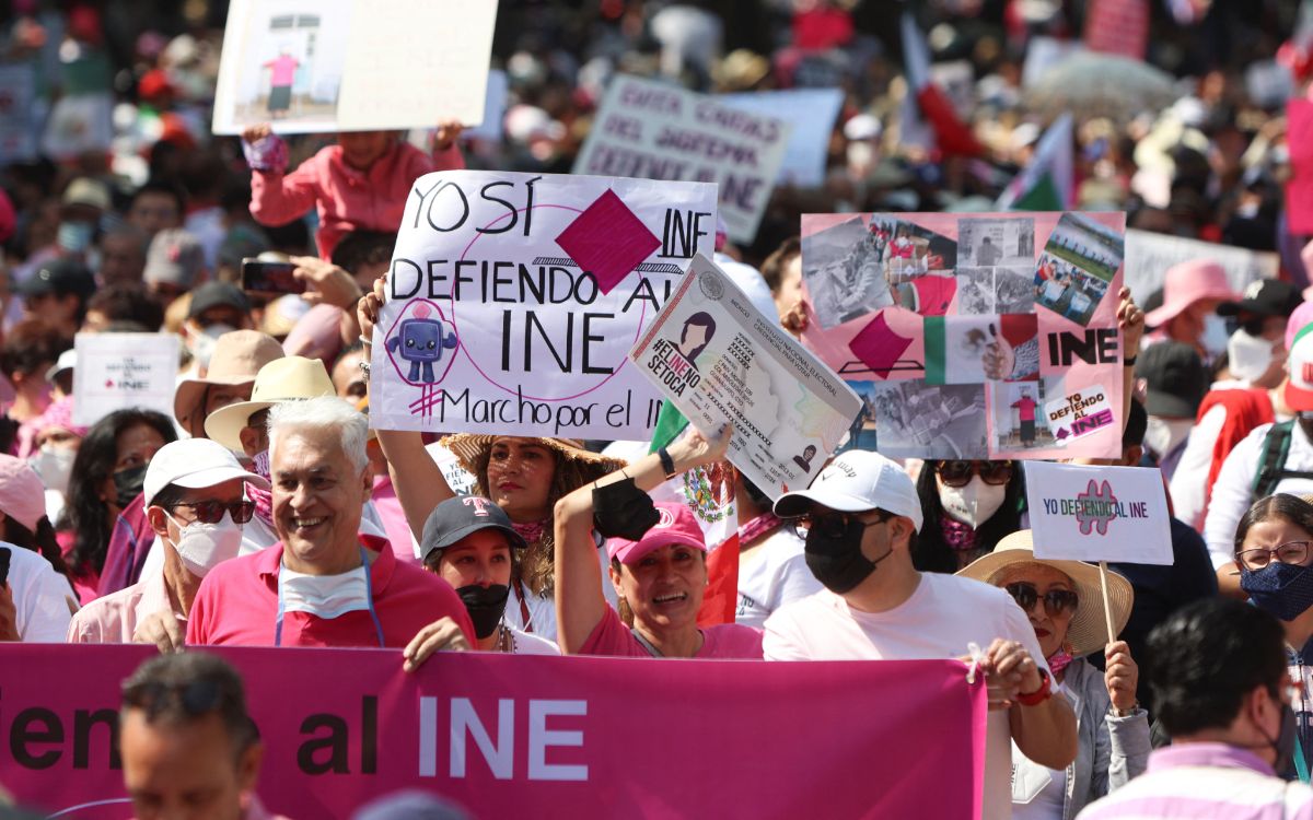 ¿Cuántos fueron a la Marcha por el INE? Gobierno: 12 mil; Organizadores: 500 mil