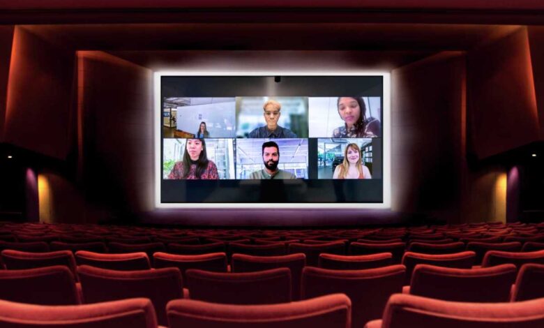 ¿Por qué ver una película cuando puede ver su reunión corporativa?