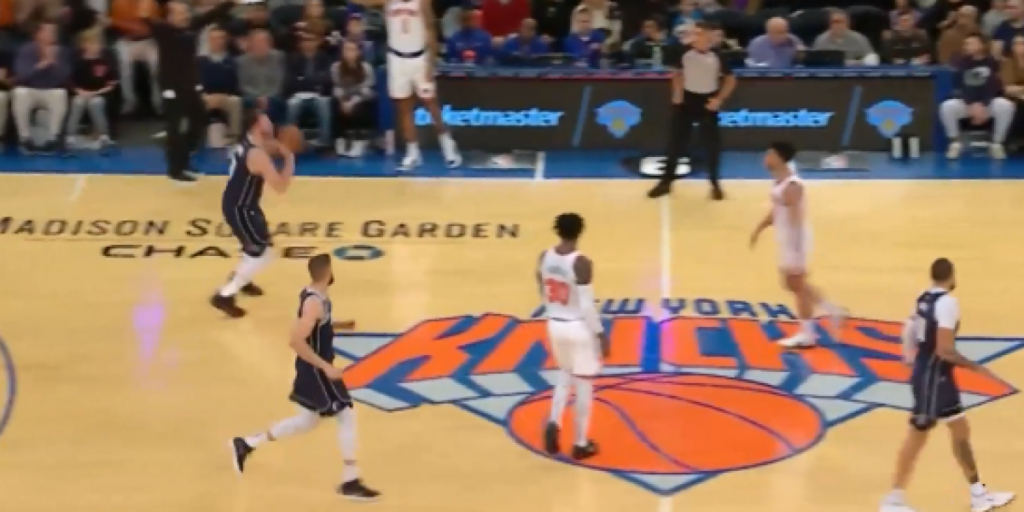 ¿La canasta del año?¡Triplazo de locos de Doncic!