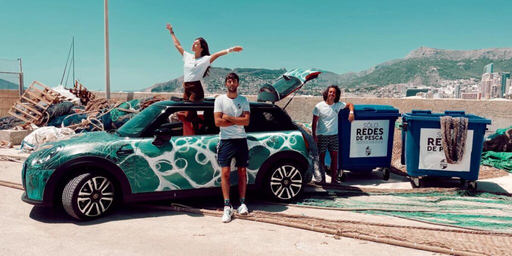 'MINI X Gravity Wave' retira 2.000 kgs. de plásticos del mar