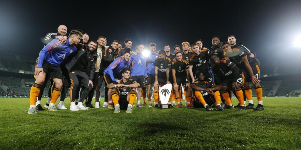 1-2: El Leeds se impone a un Elche revitalizado