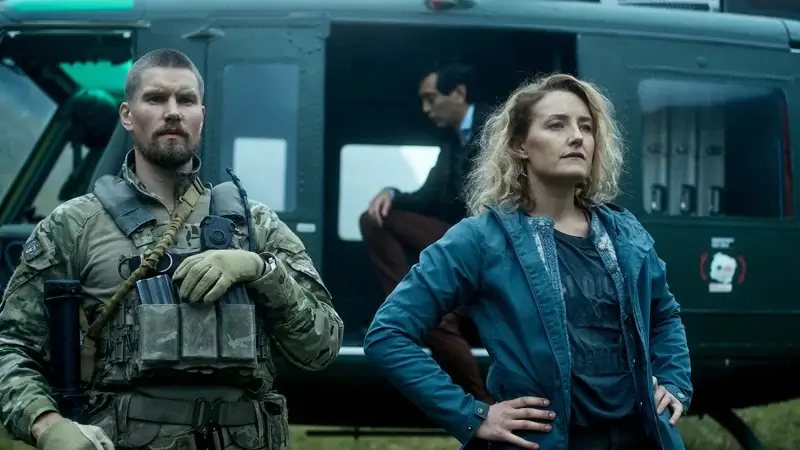 Mads Sjogard Pettersen como Capitán Kris Kim S. Falck Jorgensen como Andreas Isaksen Ine Marie Wilmann como Nora Mads Sjogard Pettersen como Capitán Kris Kim S. Falck Jorgensen como Andreas Isaksen Ine Marie Wilmann como Nora