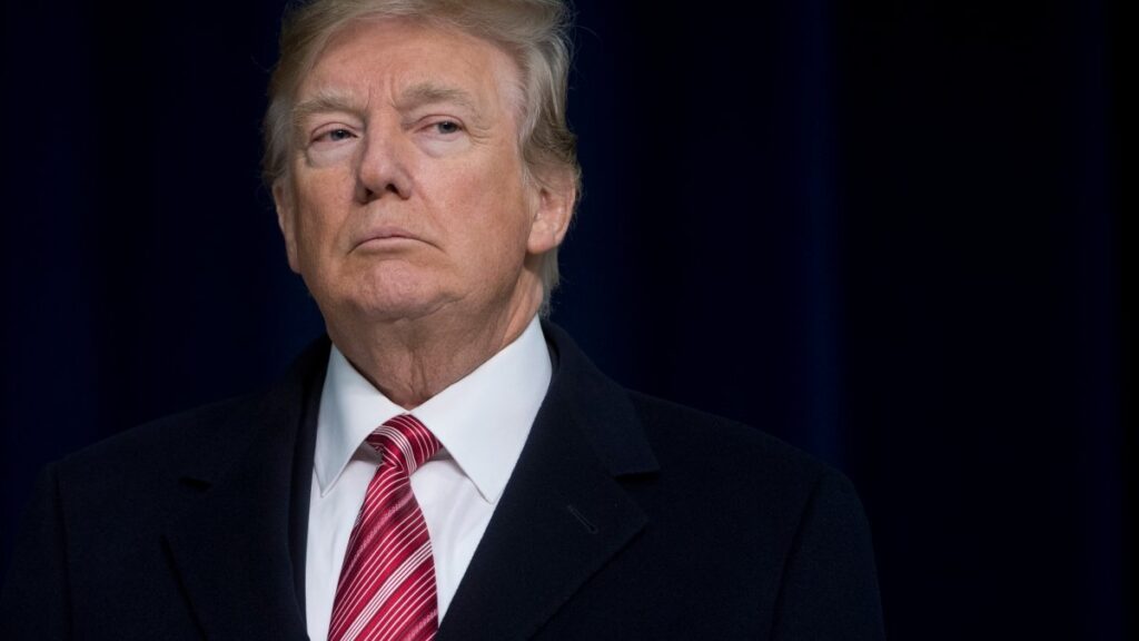 Trump pide el “fin de la Constitución” de Estados Unidos