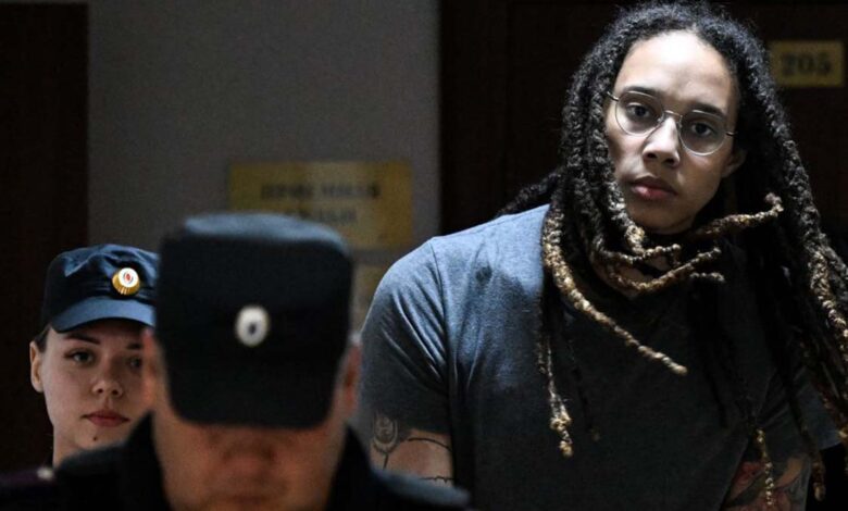 Brittney Griner es liberada en un intercambio de prisioneros