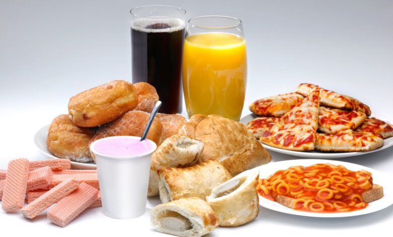 Evite la soda, la pizza congelada y estos otros alimentos si desea reducir el riesgo de demencia