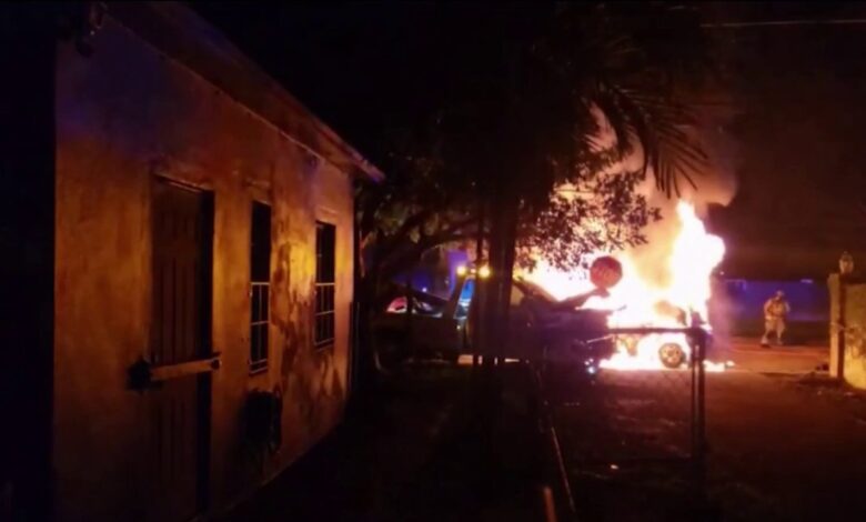 muere conductor de auto tras accidente con un poste eléctrico en Miami