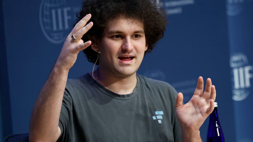 Sam Bankman-Fried, CEO de FTX, “orquestó un fraude de años” a los inversores