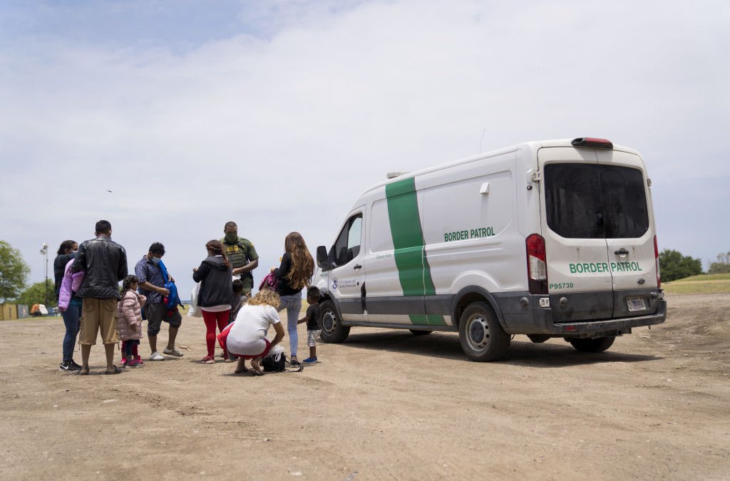 EEUU advierte que seguirá expulsando migrantes en la frontera tras el fin del Título 42
