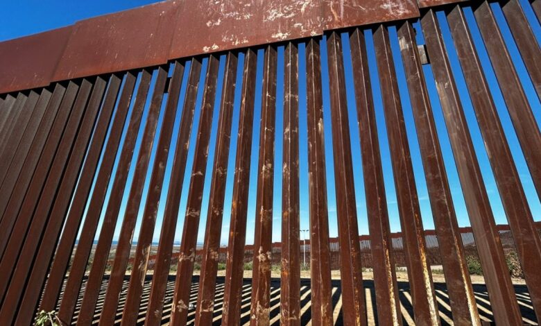 Trágico: muere migrante que cayó del muro fronterizo junto con su hijo de 3 años
