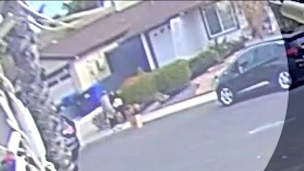 Dos mujeres atacaron a una anciana en Mira Mesa durante robo