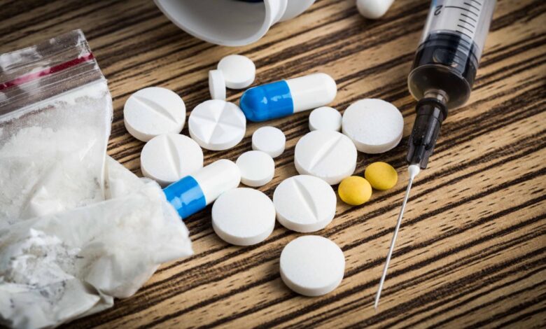 Miles de estadounidenses murieron por sobredosis de drogas en 2021, según CDC