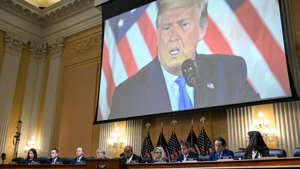 Comité que investiga ataque al Capitolio retira la citación para que Trump testifique