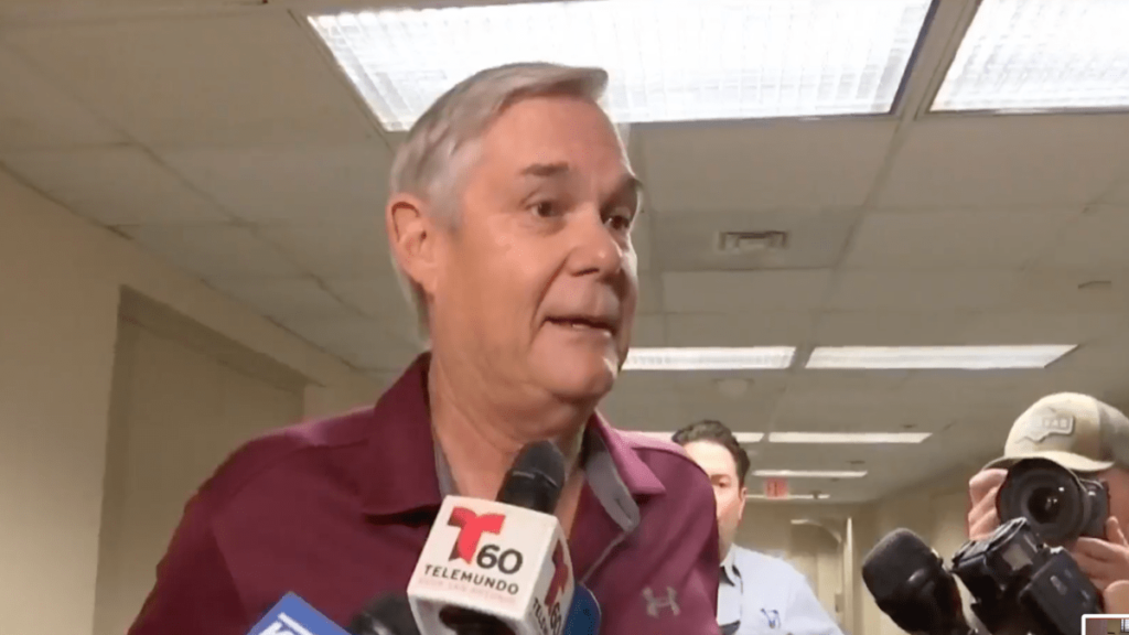 Clayton Perry, concejal de San Antonio habría tomado 14 bebidas alcohólicas antes de conducir