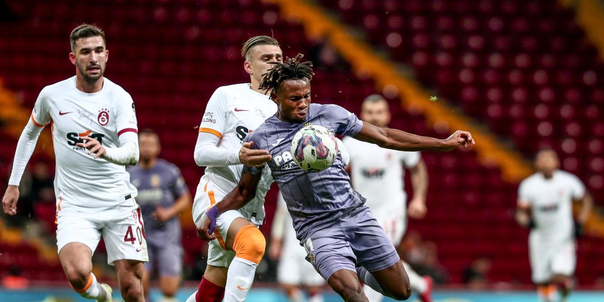 3-4: El Villarreal golea al Galatasaray en una gran primera parte