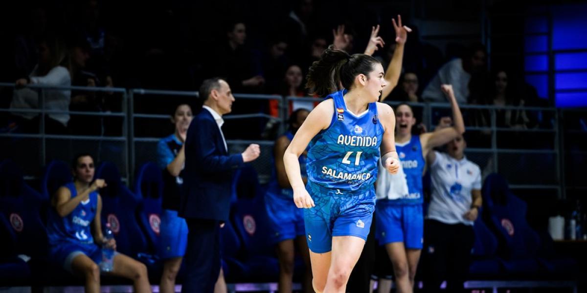 53-75: El Avenida se da un festín ante el Soprón