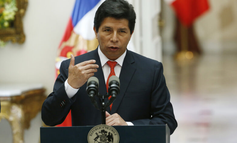 AMLO respalda petición de OEA para resolver crisis de Perú