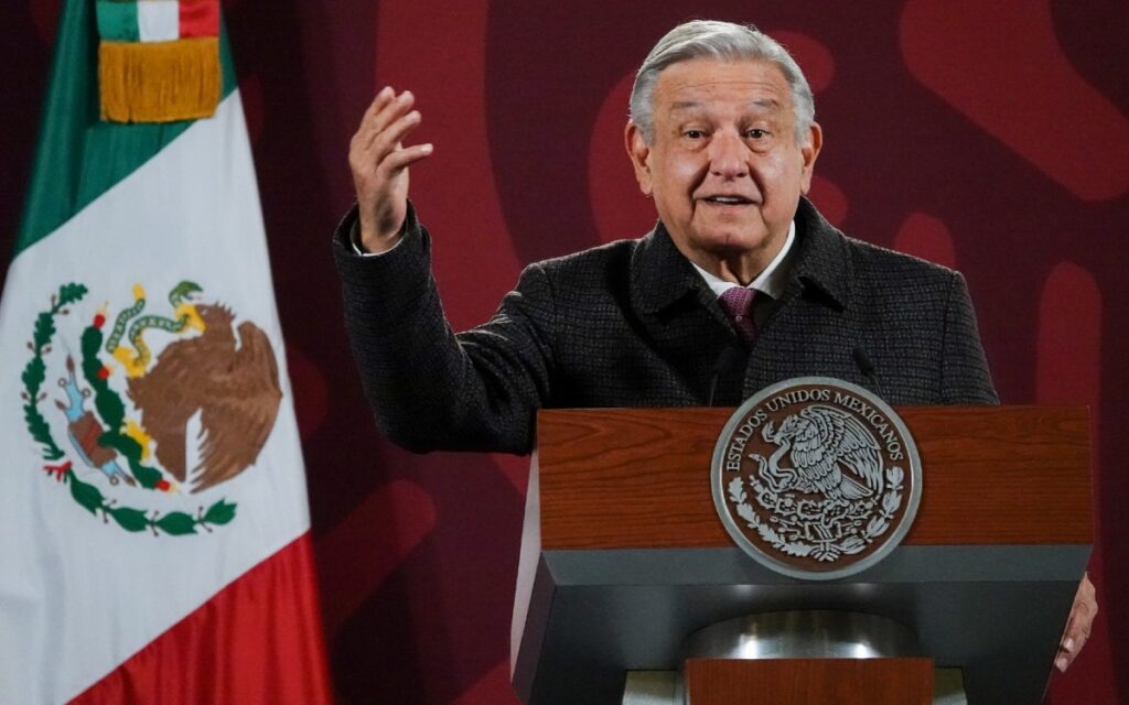 AMLO ya firmó el decreto que reconoce vacaciones dignas