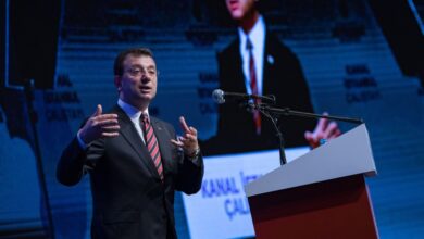Alcalde de Estambul encarcelado por insultar a funcionarios públicos, impidiéndole participar en política
