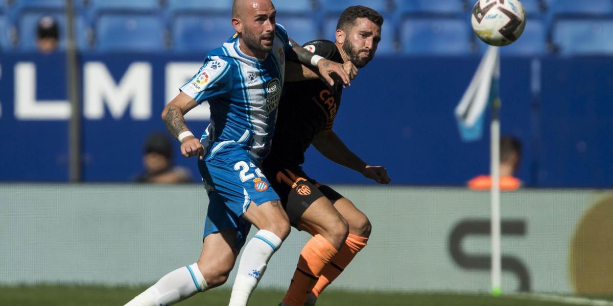 Aleix Vidal, de descarte a recurso con el futuro en el aire