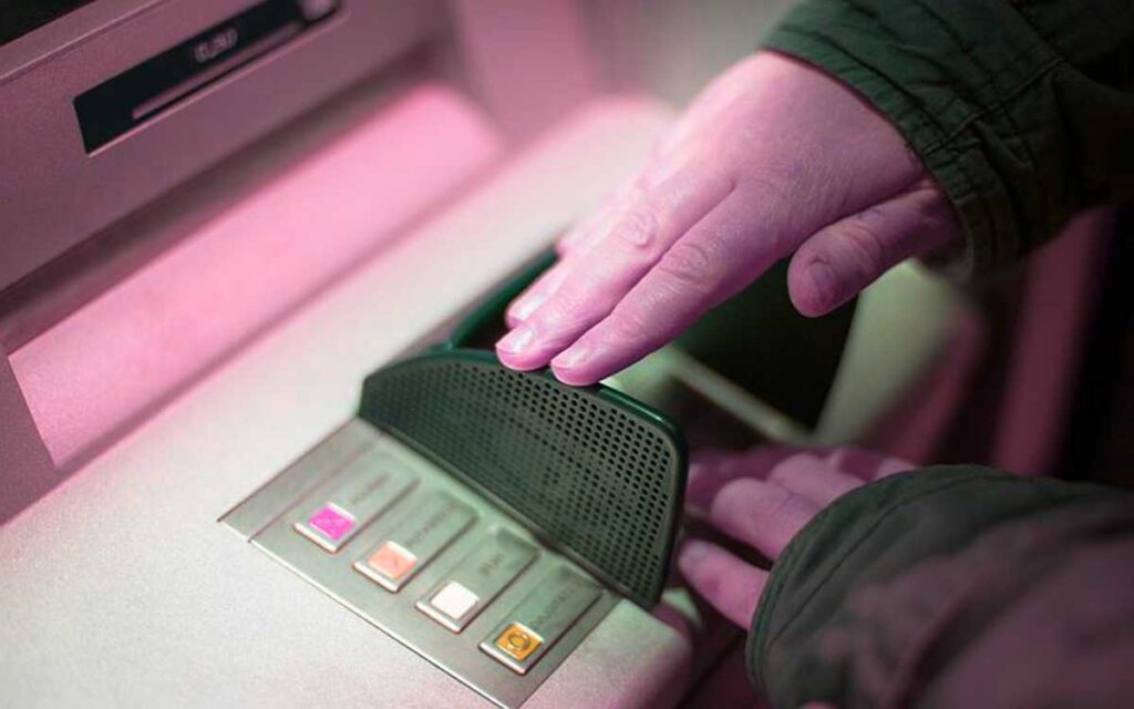 Alerta Condusef sobre fraudes financieros