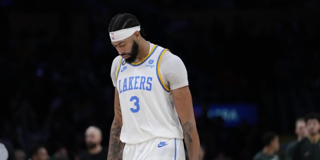Anthony Davis le da un señor disgusto a los Lakers con su lesión