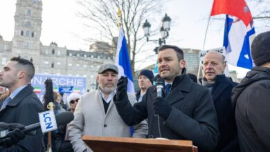 Arranca la legislatura en Quebec sin los diputados que rehusaron prestar juramento al rey Carlos III